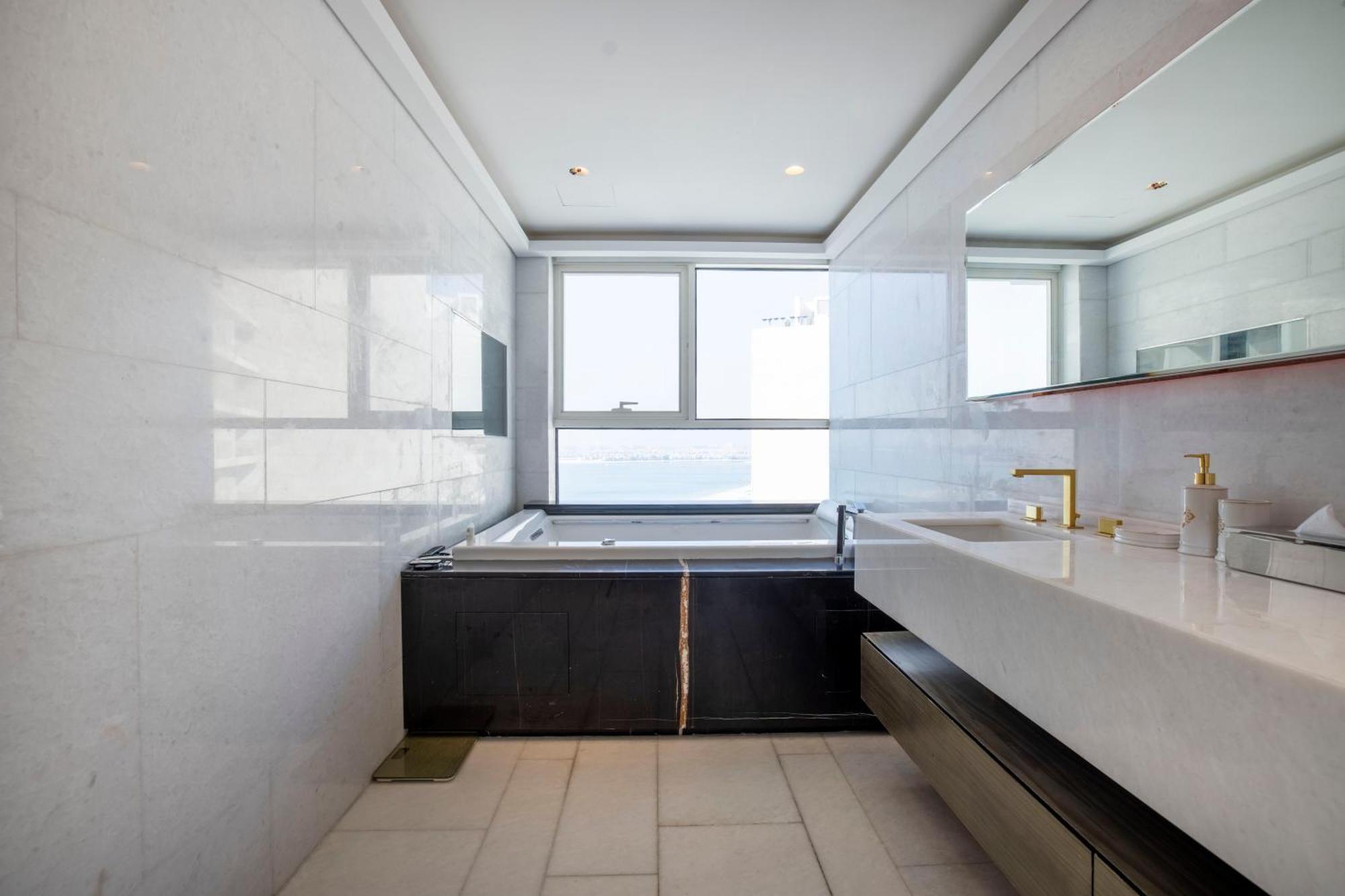 Five Palm Luxury Penthouse Full Marina View & Private Pool Hotel Dubai Buitenkant foto